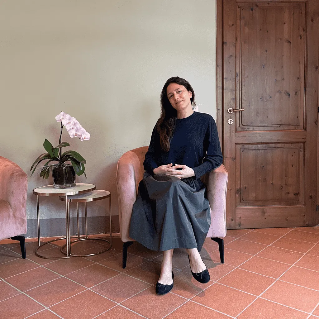 Gaia Calamai nel suo studio olistico a Firenze
